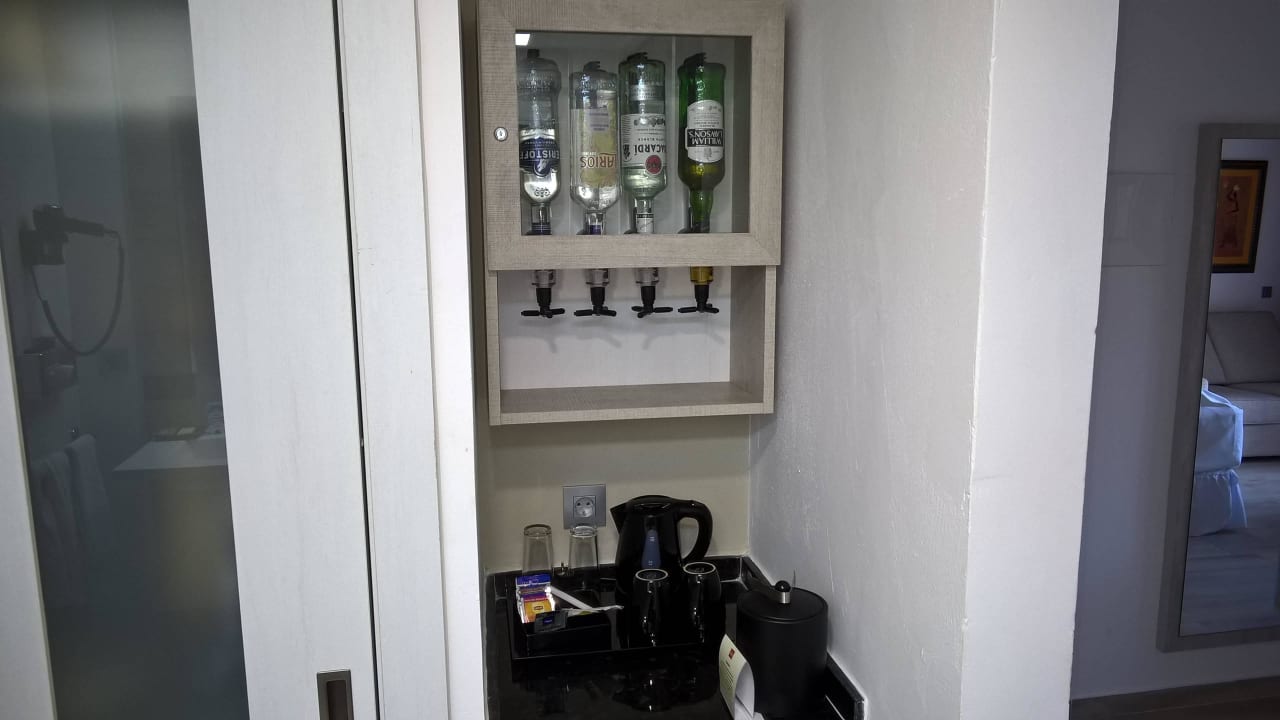 Getränkespender im Zimmer Hotel Riu Cabo Verde