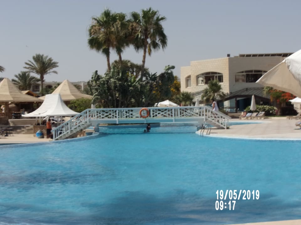 Pool Brayka Bay Resort