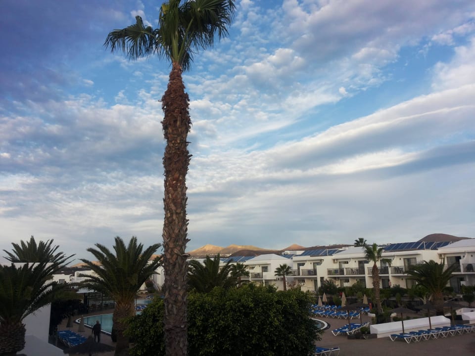 Ausblick ins Landesinnere über die Anlage Hotel Floresta