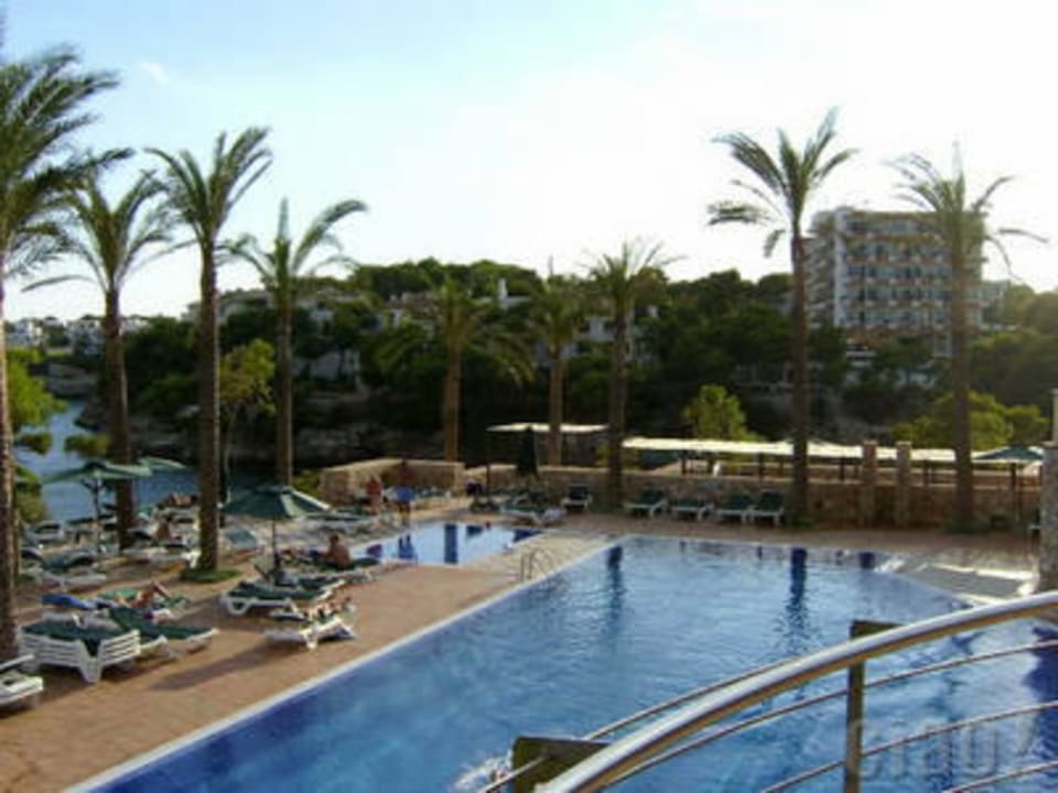Poollandschaft ROBINSON CALA SERENA