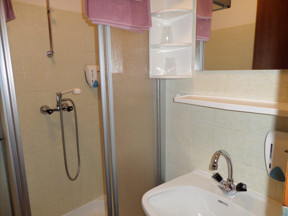 Kleines Badezimmer Gasthof Reinbacher