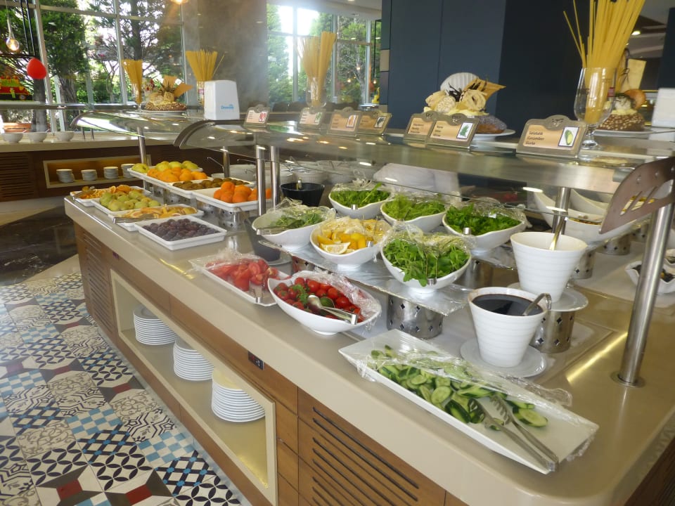 Gastro Saturn Palace Resort Hotel