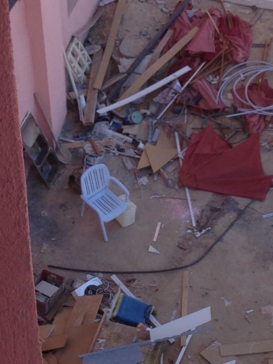 Blick aus dem Hotelfenster in den Hof... Lella Meriam Hotel & Club