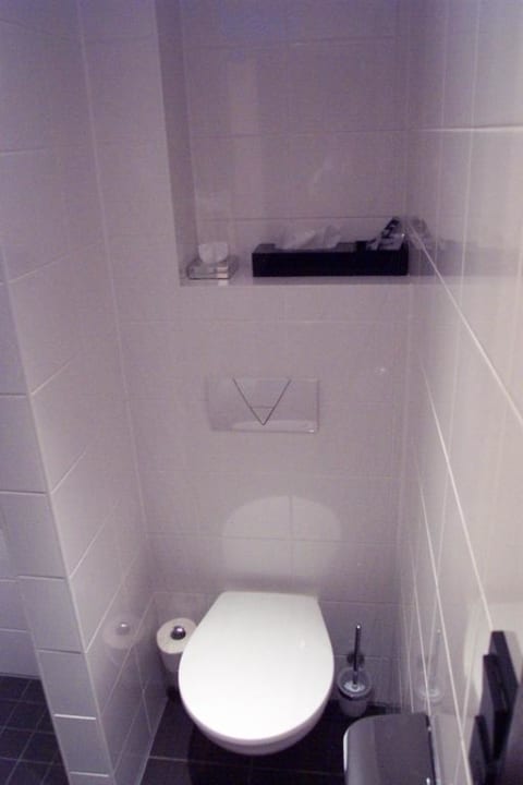 Badezimmer Schiller 5 Hotel