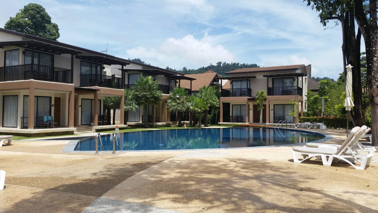 Oberer Pool , von der Hotellobie aus The Leaf on The Sands by Katathani