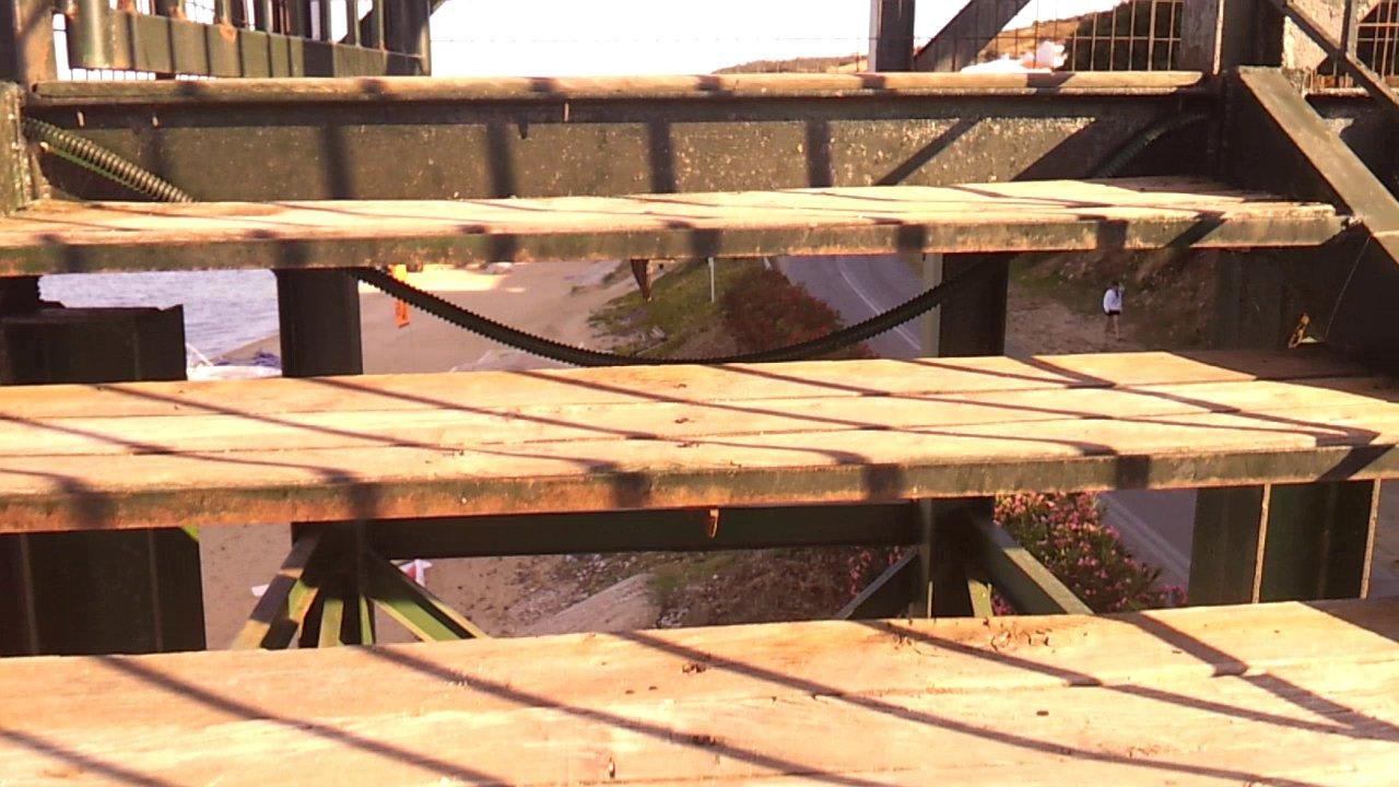 Morsch und marod Akrathos Beach Hotel