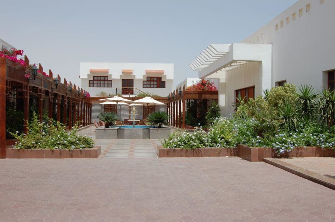 leingang Menaville Safaga