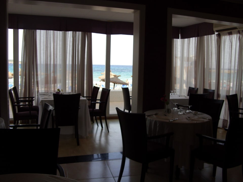 Ausblick Meer am Frühstückstisch Hotel Club S'Illot