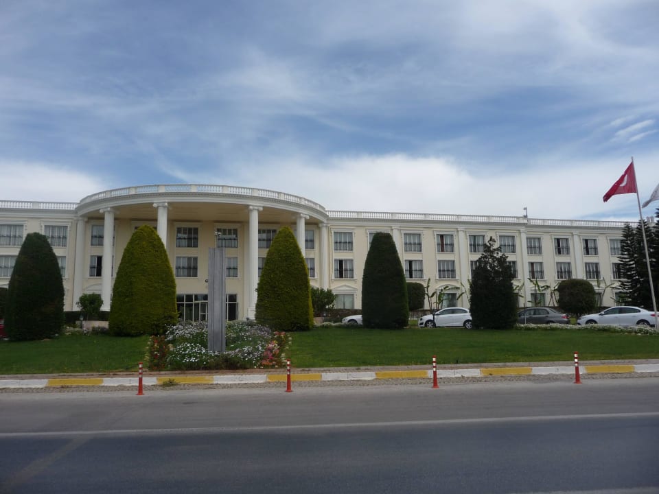 Entree... IC Hotels Airport