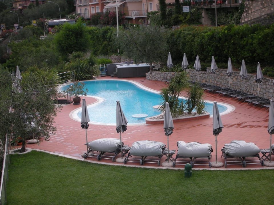 Poolanlage Ambienthotel PrimaLuna