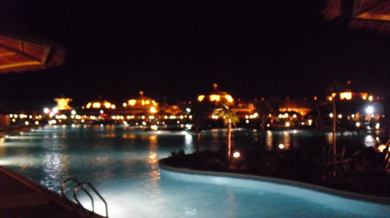 Aktivepool bei Nacht Pickalbatros Jungle Aqua Park Resort - Neverland Hurghada