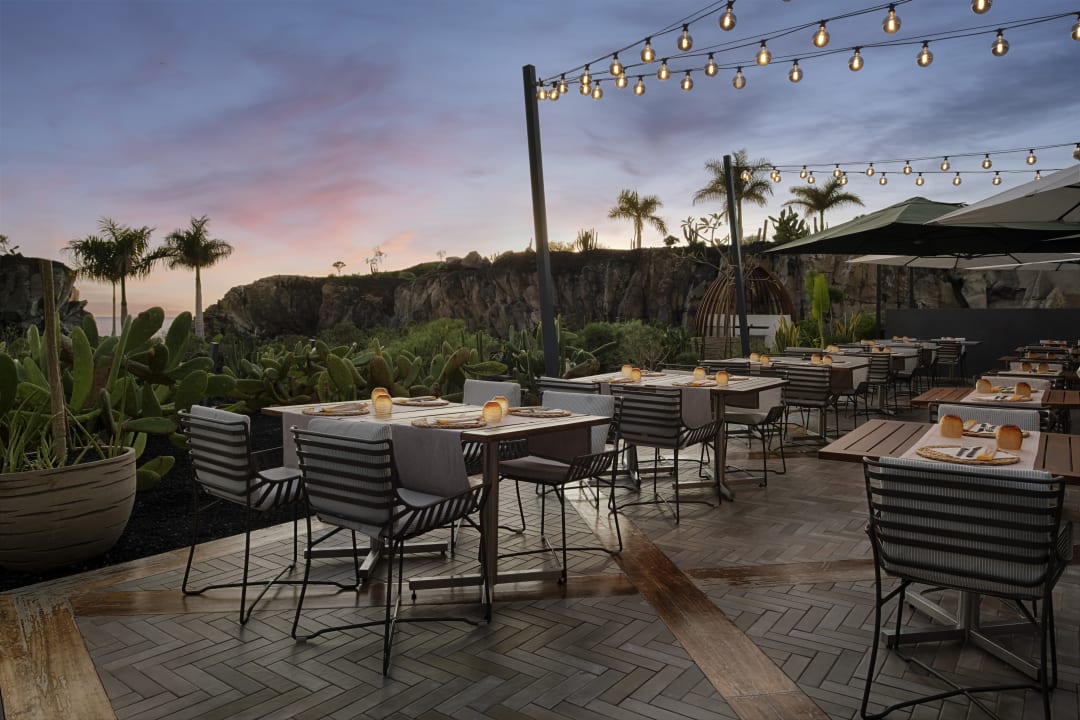 Gastro Royal Hideaway Corales Suites