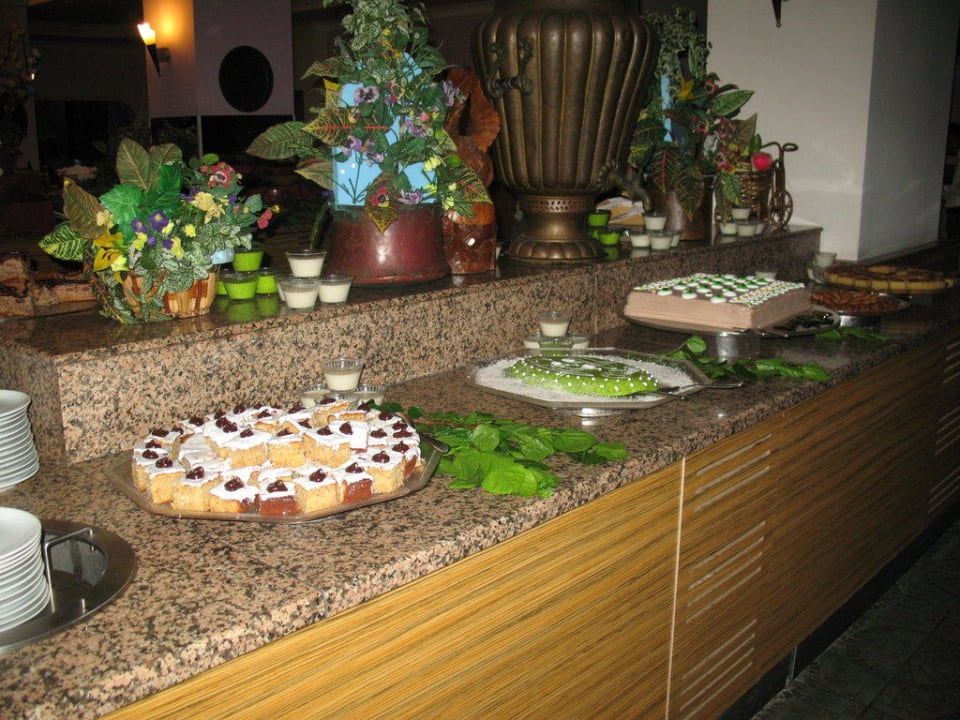 Lecker Club Turtas Beach Hotel