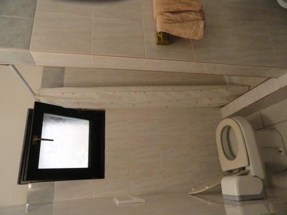 Bad eines Kategorie B-Badezimmers Nicolaus Club Quattro Lune Resort