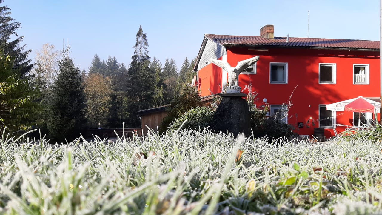 Außenansicht Gasthaus Hirtenwiese Camping & Event Ug