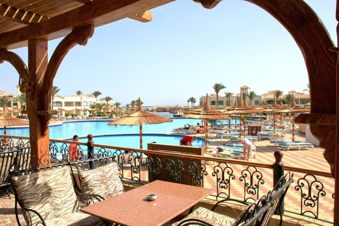 Blick vom Castello auf den Pool Pickalbatros Dana Beach Resort - Hurghada