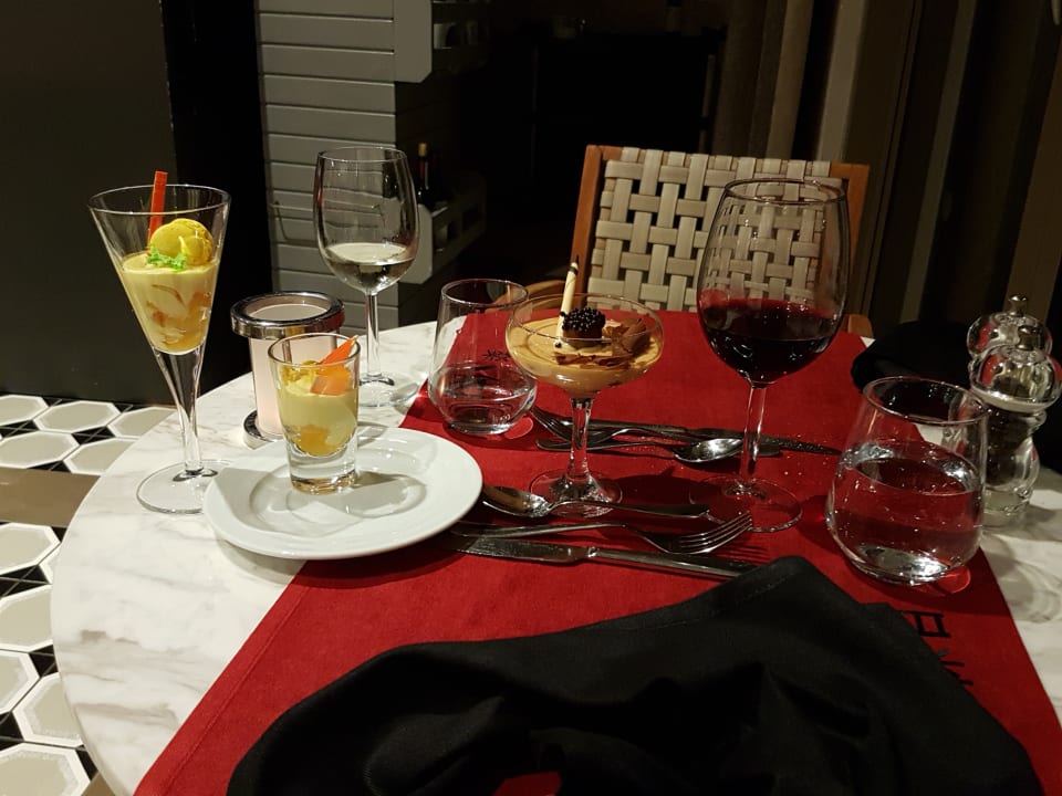 Gastro Acanthus Cennet Barut Collection