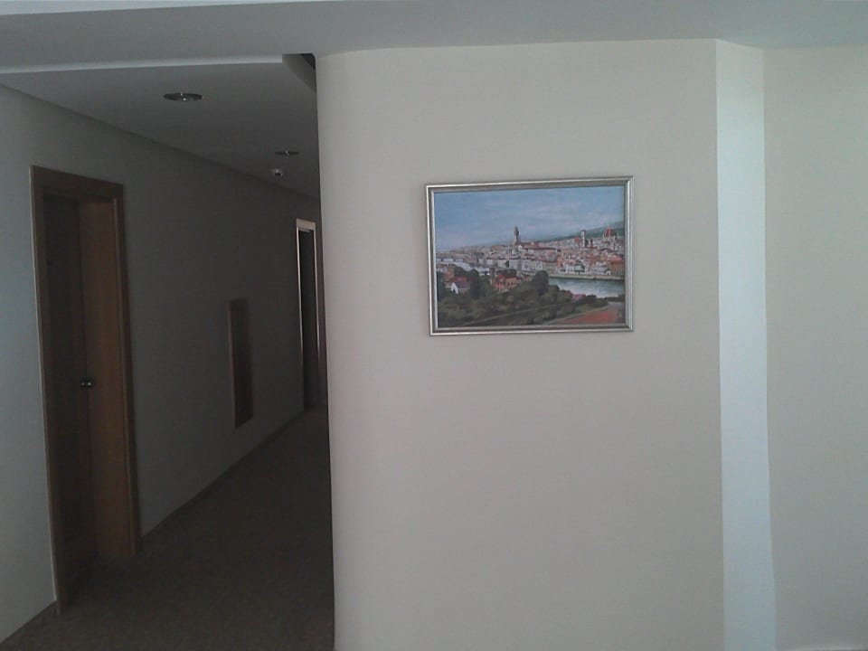 Blick auf den Flur vom Treppenhaus Hotel Sirma