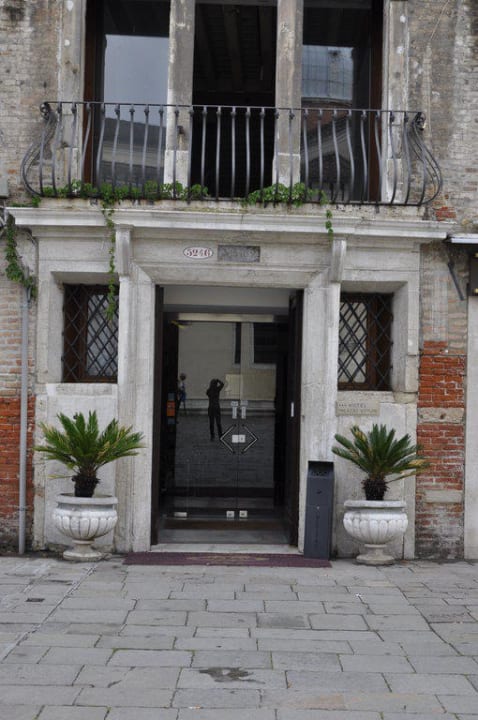 Eingangsportal Hotel Palazzo Vitturi