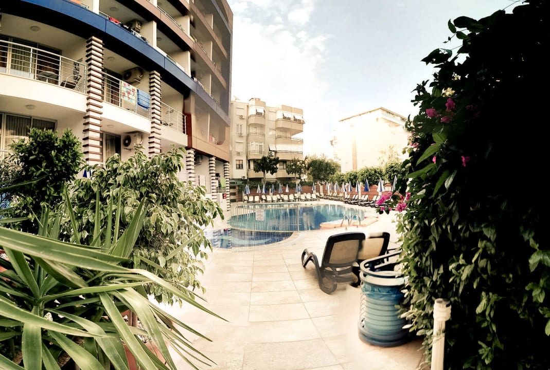 Der Hotelpool. Gardenia Hotel