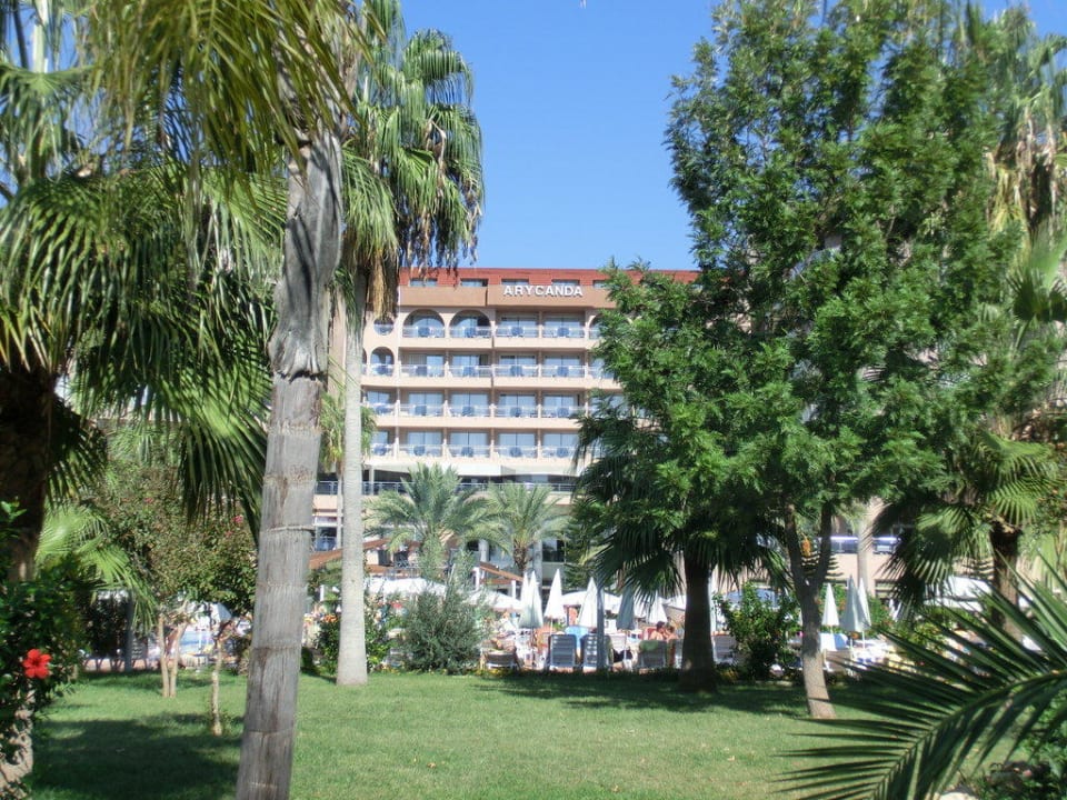 Das Hotel und die Gartenanlage Arycanda Kirman Premium