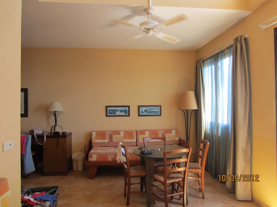 Pokój dzienny w suicie SBH Hotel Royal Monica