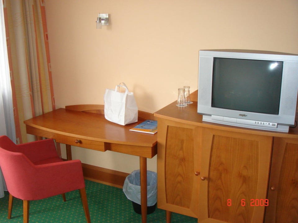 Zimmer TV-Schrank Kurzentrum Weissenstadt am See
