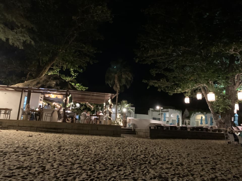 Strand Ocean Breeze Resort