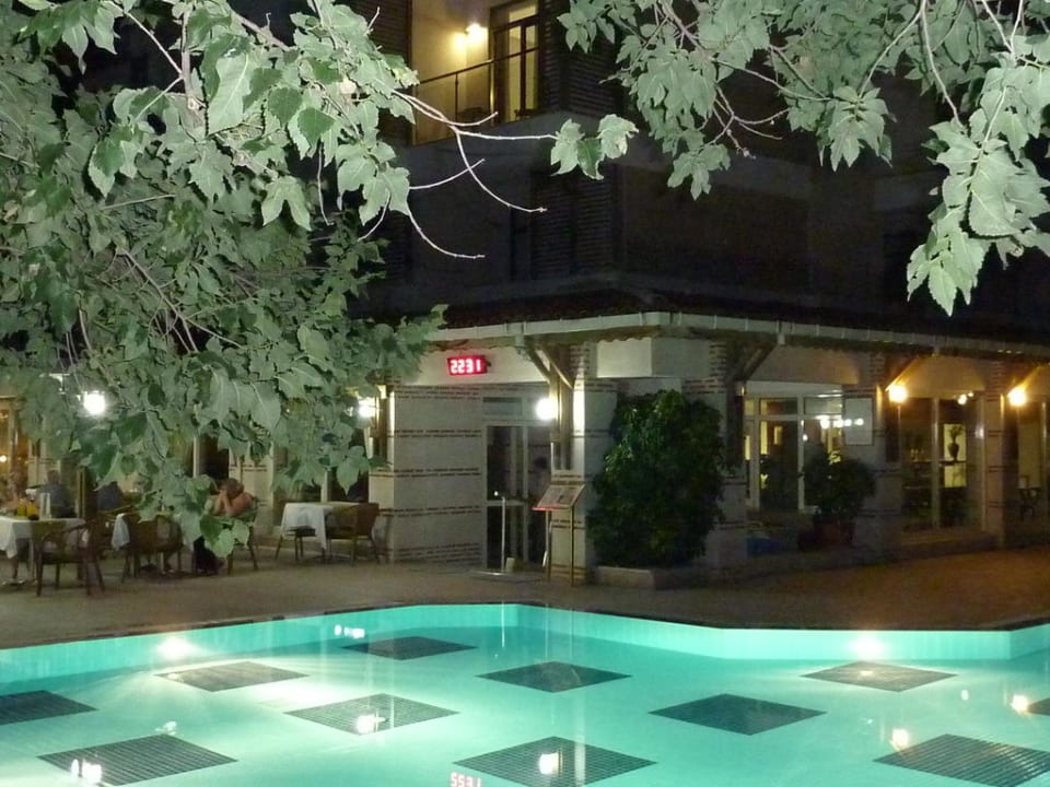 Pool am Abend Trendy Side Beach Hotel - Adults only
