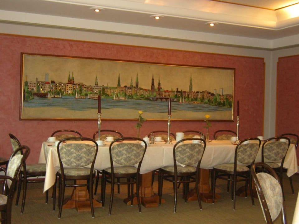 Teil des Speisesaales Garner Hotel Hamburg - Wandsbek Marktplatz