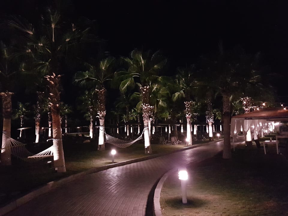 Gartenanlage Rubi Platinum Spa Resort & Suites