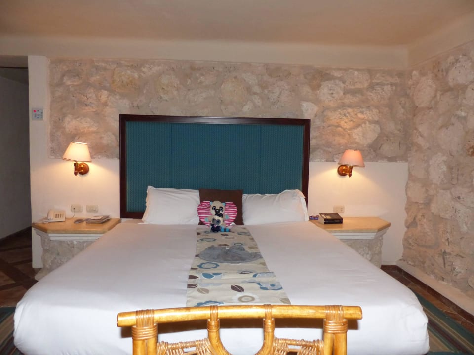 Großes Doppelbett Pickalbatros Citadel Resort