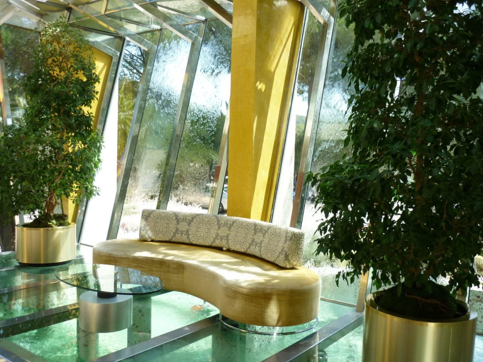 Gemütlich Sitzecke in der Lobby allsun Hotel Bella Paguera