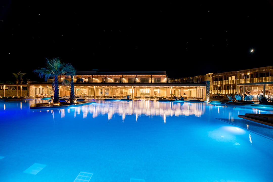 Pool SENSEANA Sea Side Resort & Aquadventure