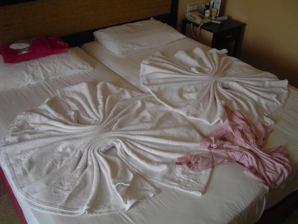 Zimmerservice Melas Holiday Village