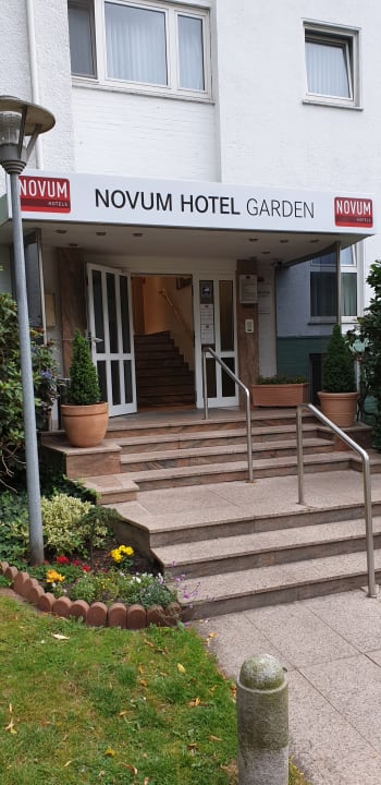 Lobby Garner Hotel Bremen North by IHG