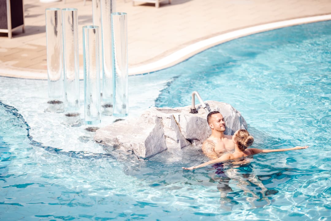 Pool Hotel & Therme NOVA