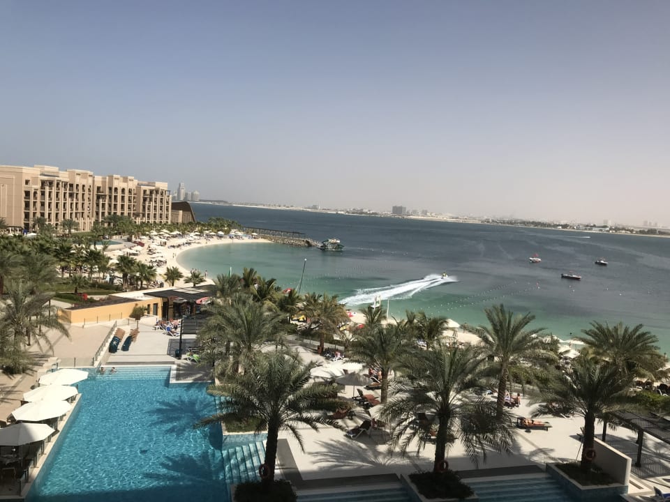 Pool DoubleTree by Hilton Resort & Spa Marjan Island