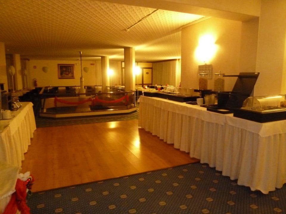 Frühstücksraum im ersten Stock Hotel Eliseo