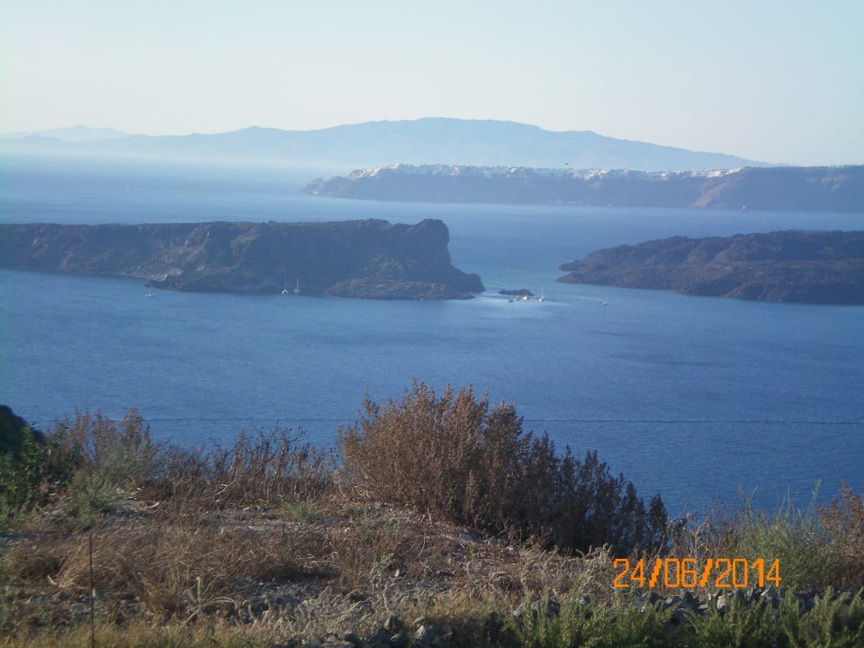 Aussicht auf die Caldera Kalestesia Suites