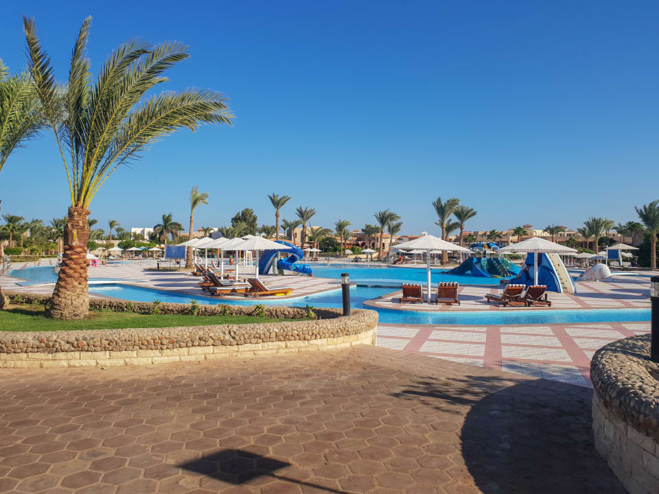 Pool Pharaoh Azur Resort