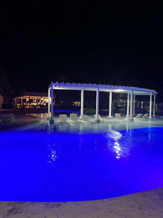 Pool Wyndham Alltra Samana
