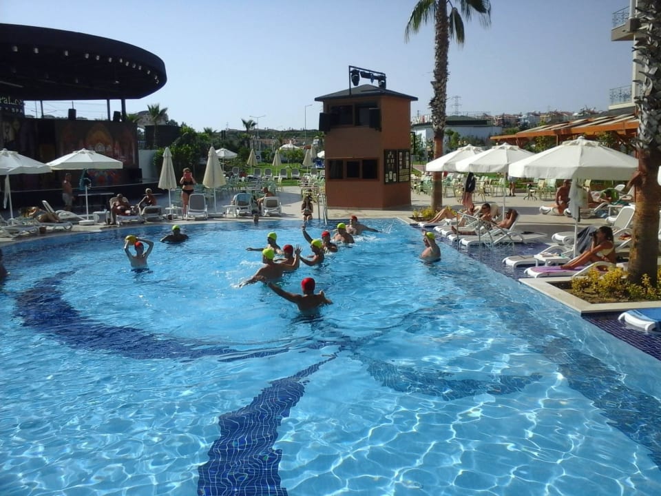 Wasserball Mary Hotel Side