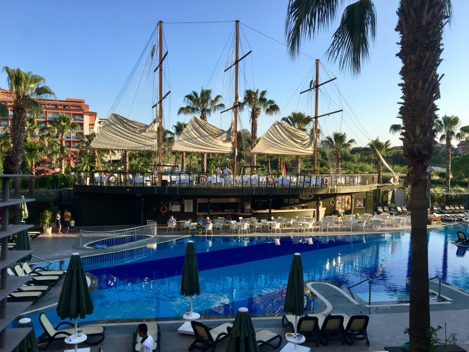 Pool Can Garden Resort