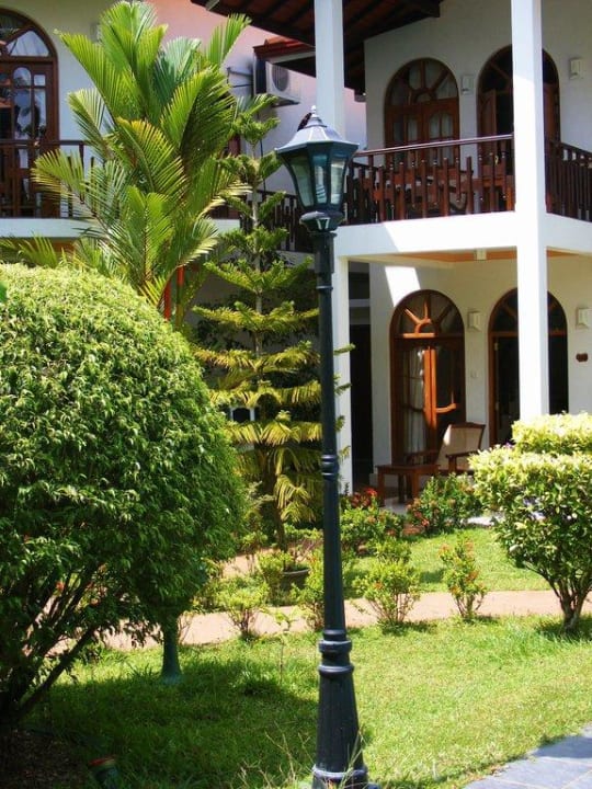 Der weg zu den zimmern Hotel Bentota Village