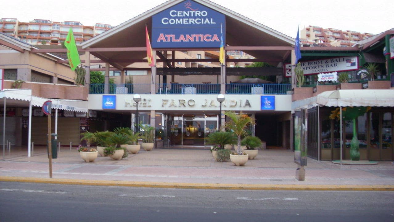 Eingang von der Promenade MUR Hotel Faro Jandia & Spa Fuerteventura