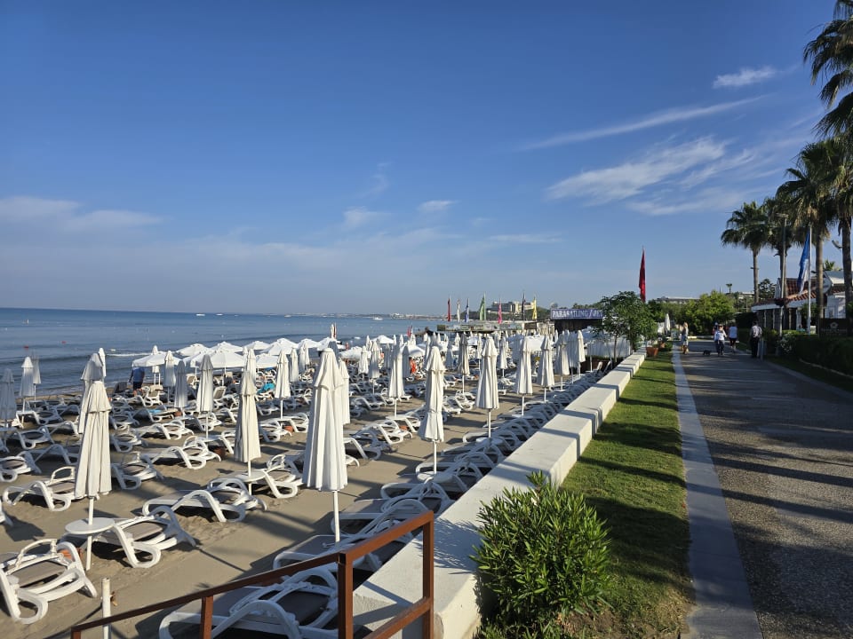 Strand Side Bay Hotel