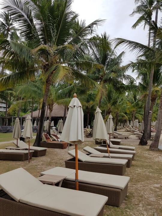 Genügend Liegen vorhanden Cape Panwa Hotel