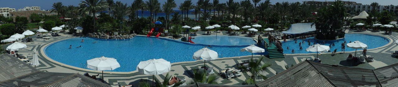 Panoramabild Poolanlage Brayka Bay Resort