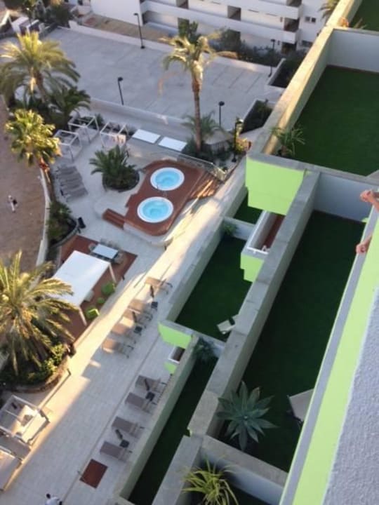 Ausblick von der 10. Etage auf den hinteren Bereic Hotel LIVVO Anamar Suites